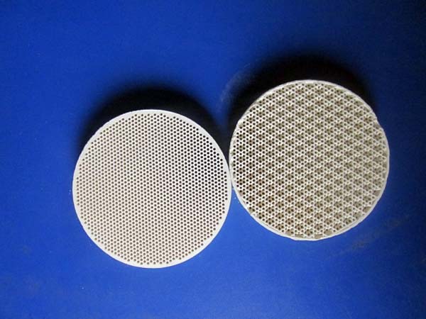 Honeycomb ceramic burner plate