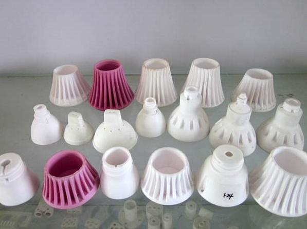 Ceramic lampholder